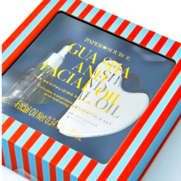 Paper Source Striped Gua Sha and Facial Oil Set, Retail Price $29.99US - Picture 2 of 6
